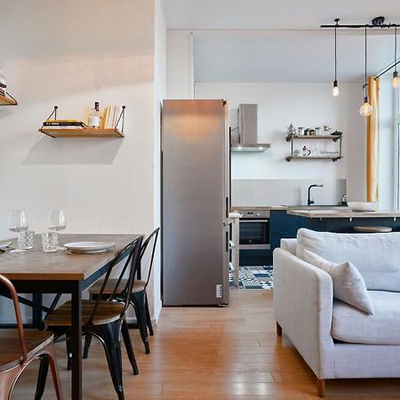 1 Bedroom Apartment Near Metro, Shops & Schools ليل المظهر الخارجي الصورة